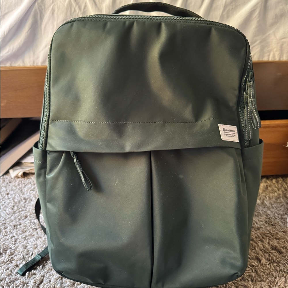 Lululemon Everyday Backpack 21L Green